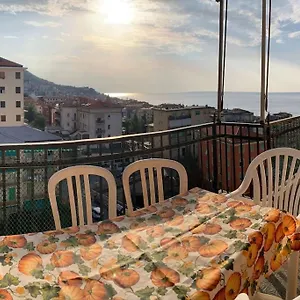 Appartamento Vista Mare Con Ogni Comfort, Varazze